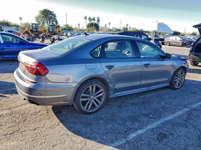 Volkswagen Passat S Image 2