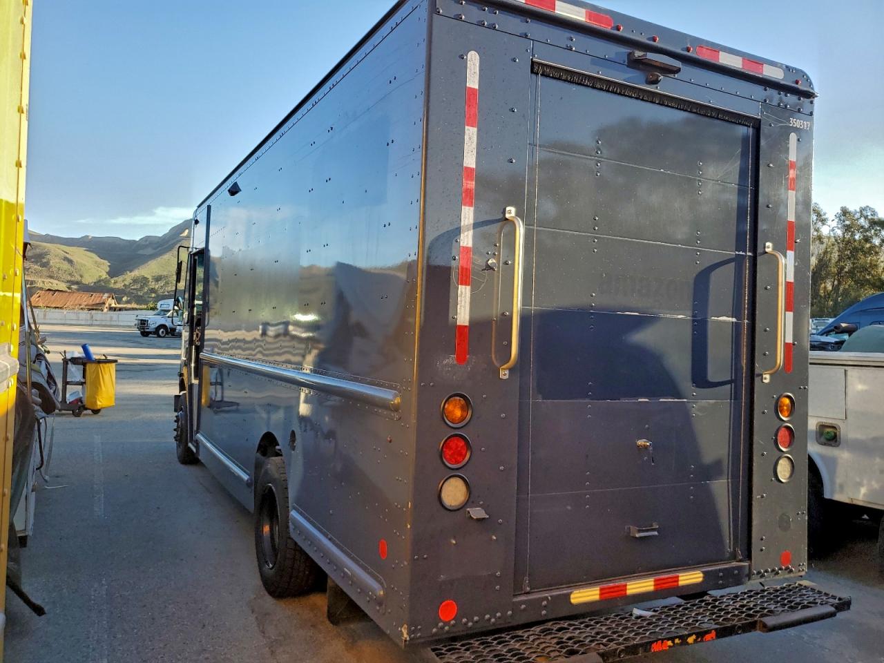 Freightliner Mt45 M Line Walk-in Van Image 2