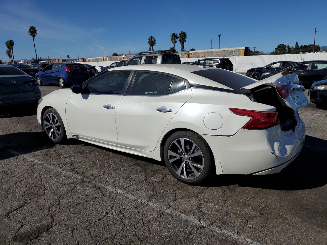 Nissan Maxima 3.5s Image 3