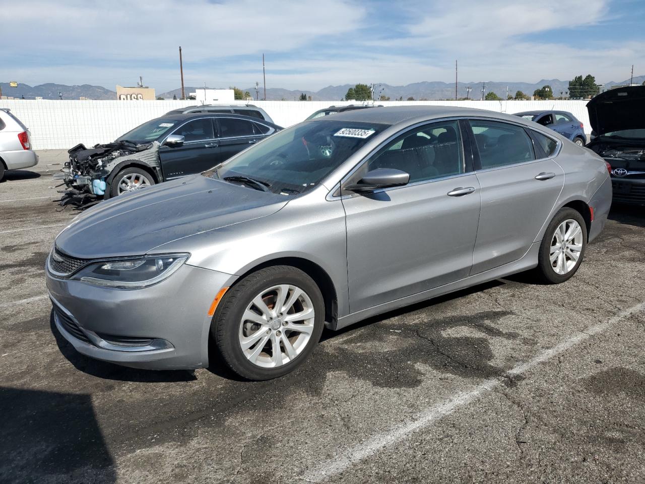 Chrysler 200 Limited Image 1