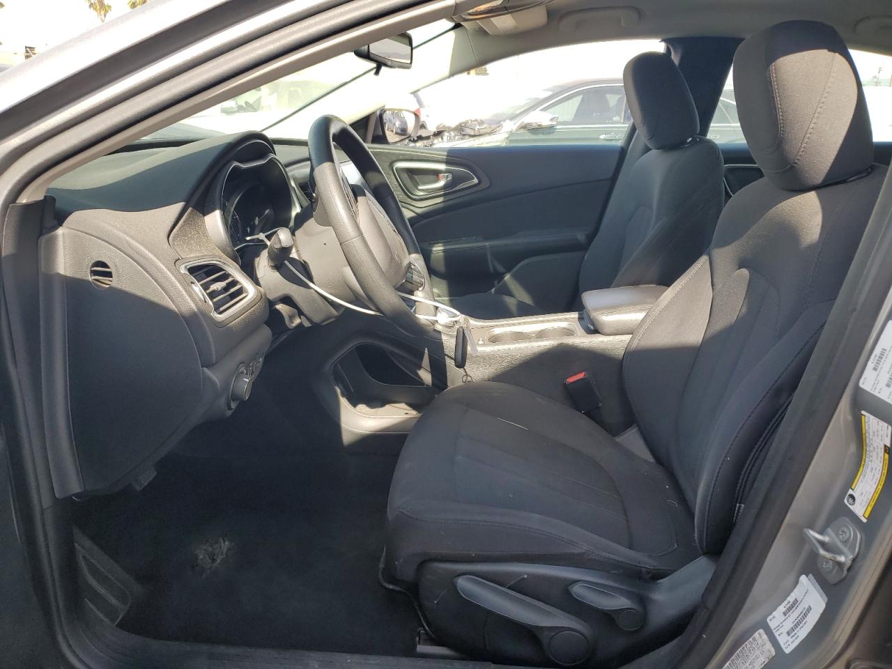 Chrysler 200 Limited Image 6