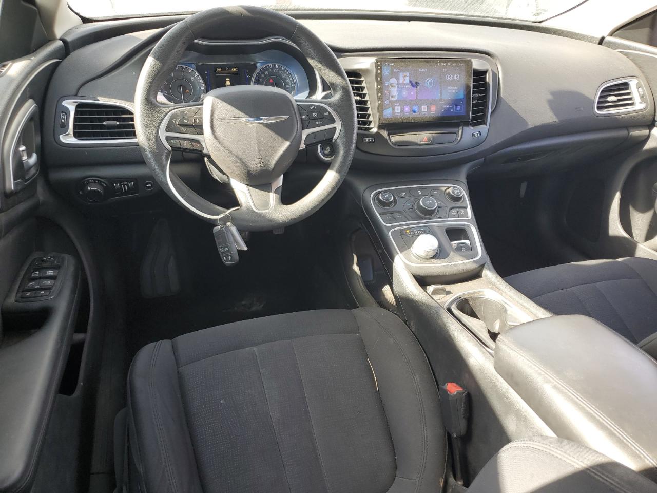 Chrysler 200 Limited Image 12