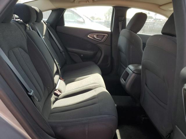 Chrysler 200 Limited Image 7