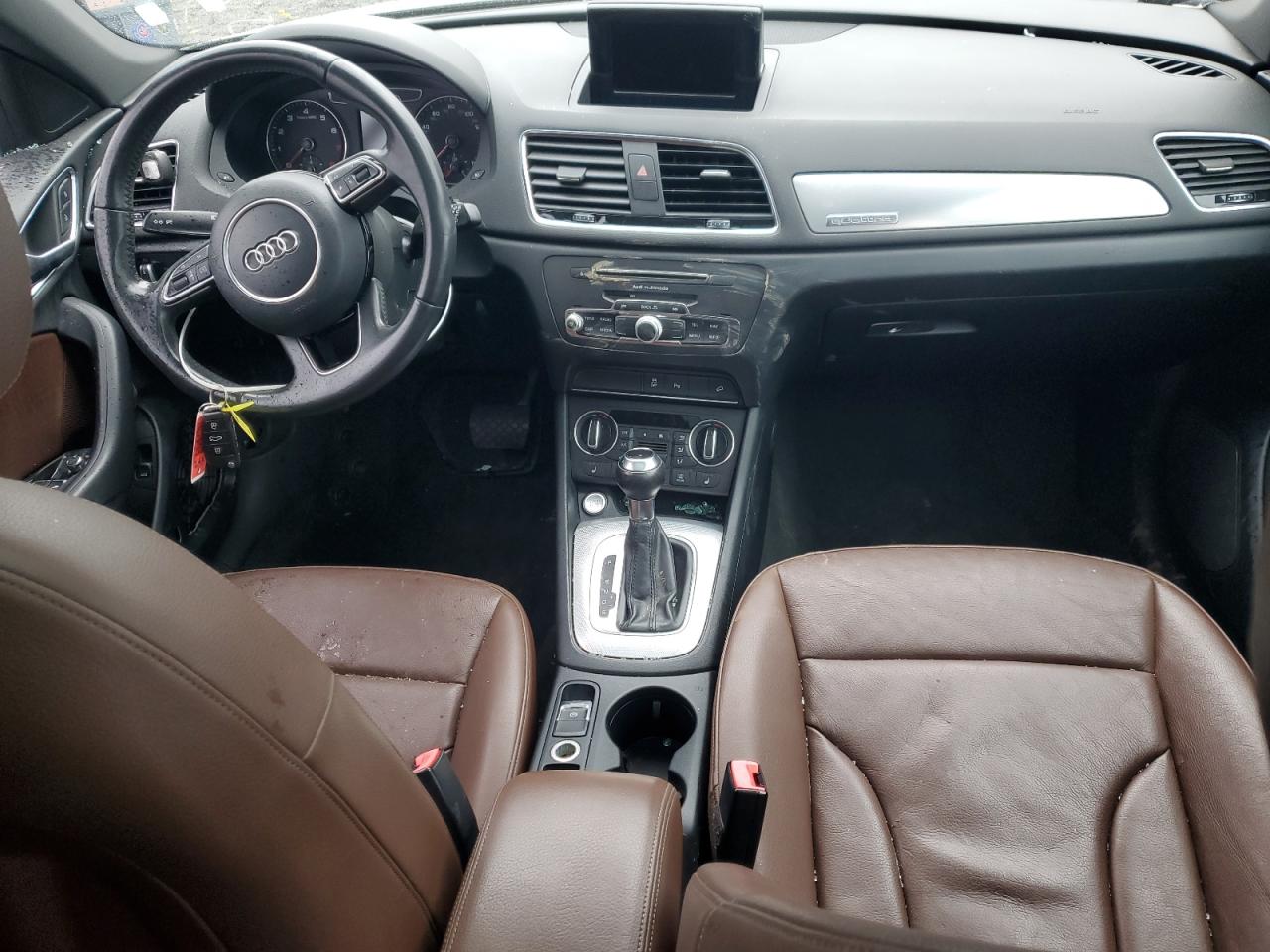 Audi Q3 Premium Image 11