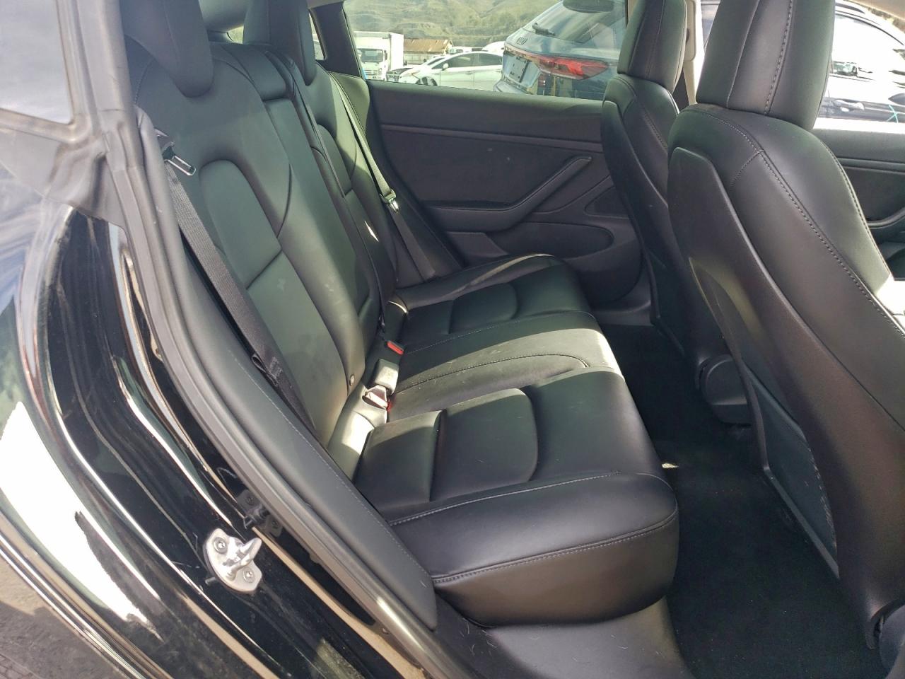 Tesla Model 3 Image 7