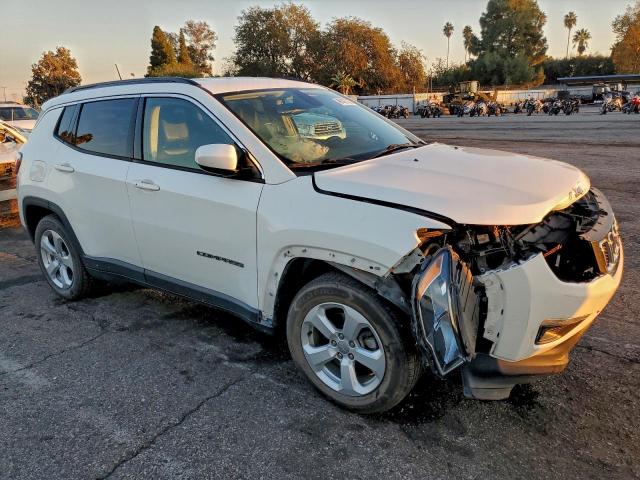 Jeep Compass Latitude Image 2