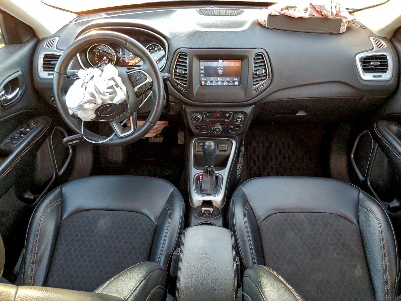 Jeep Compass Latitude Image 4