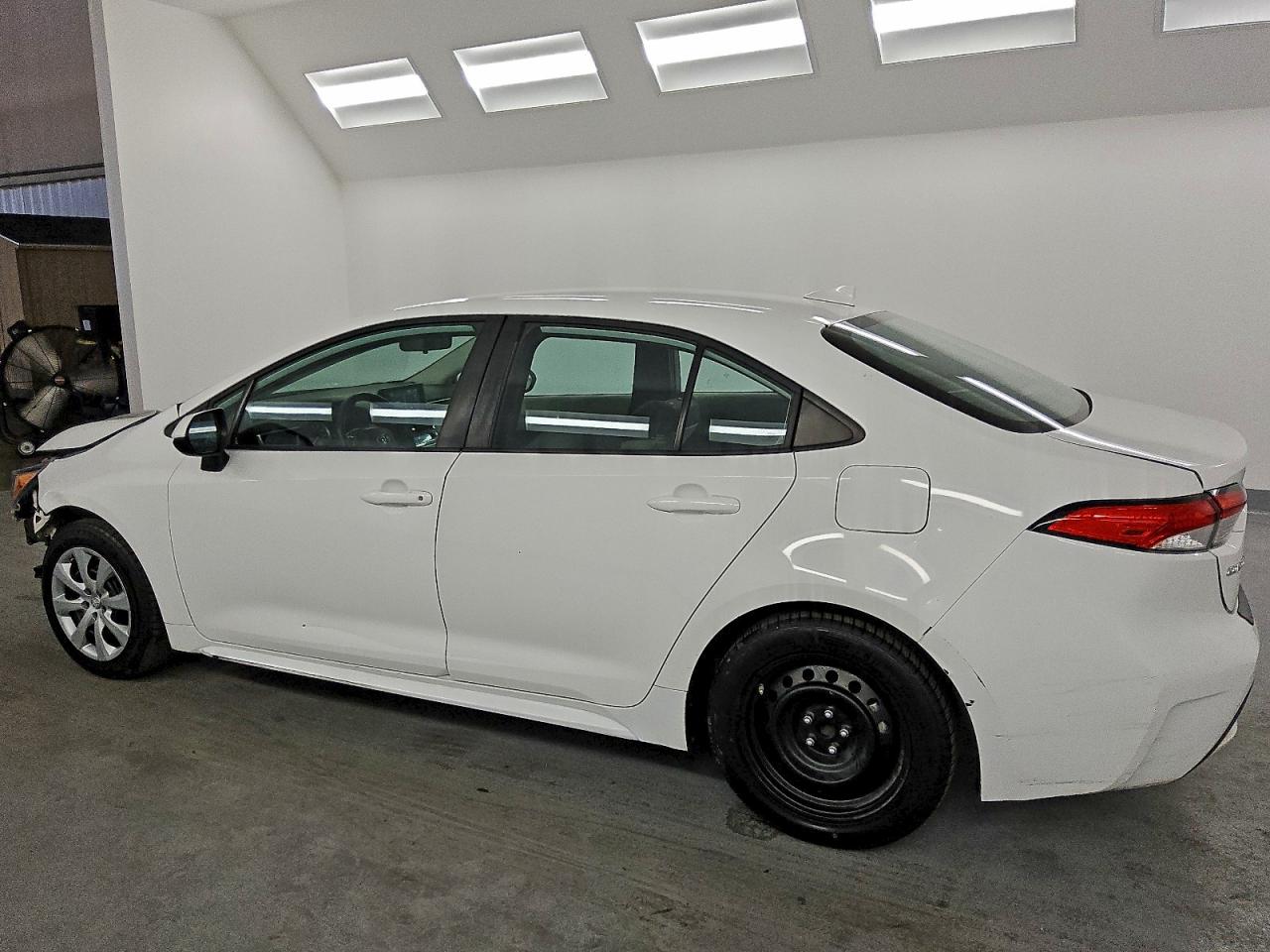 Toyota Corolla Le Image 4