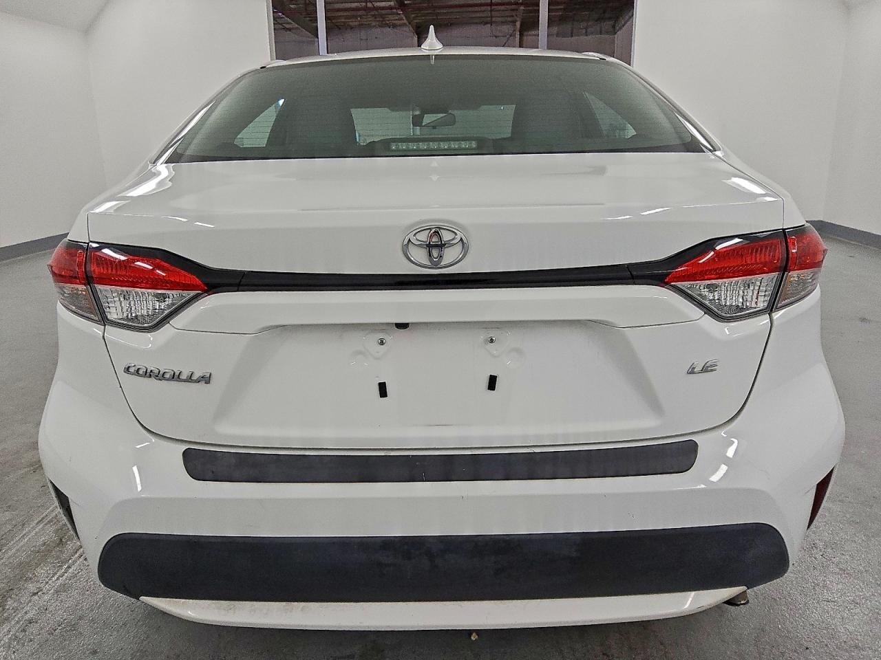 Toyota Corolla Le Image 6