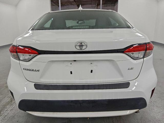 Toyota Corolla Le Image 6