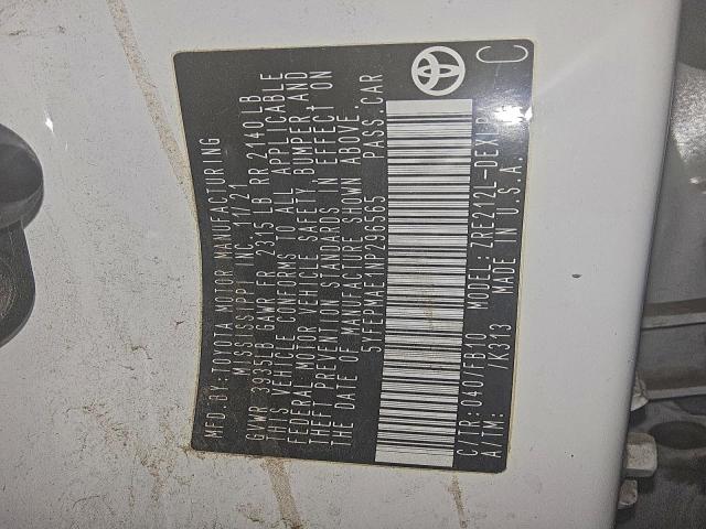 Toyota Corolla Le Image 11