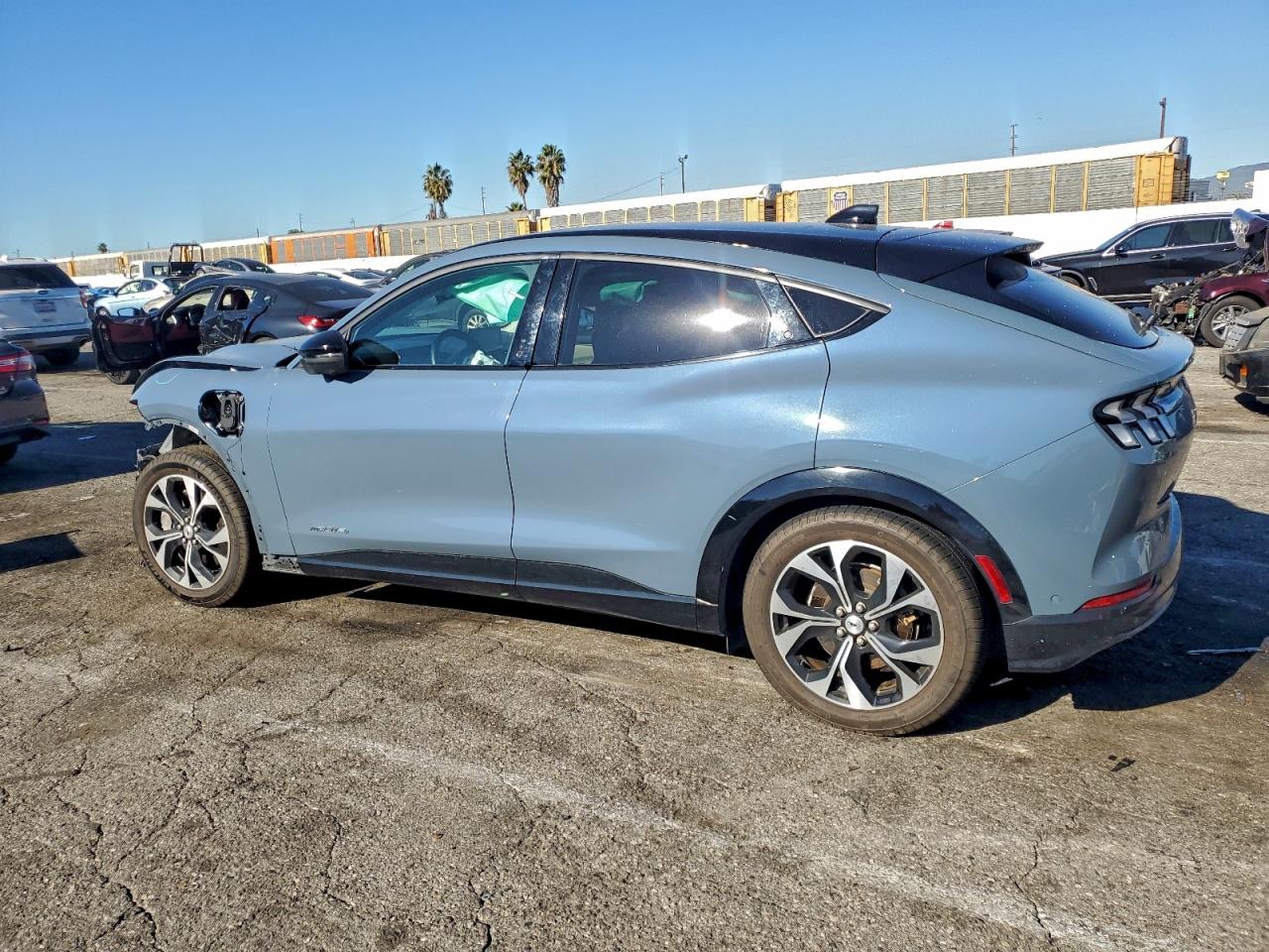 Ford Mustang Premium Image 2