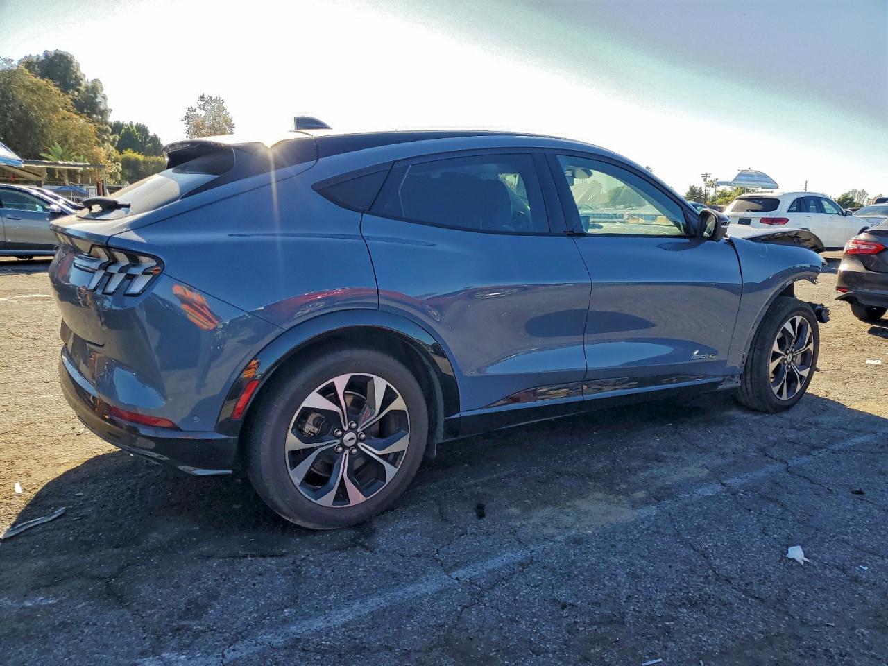 Ford Mustang Premium Image 4