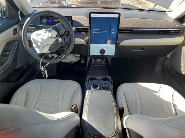 Ford Mustang Premium Image 8