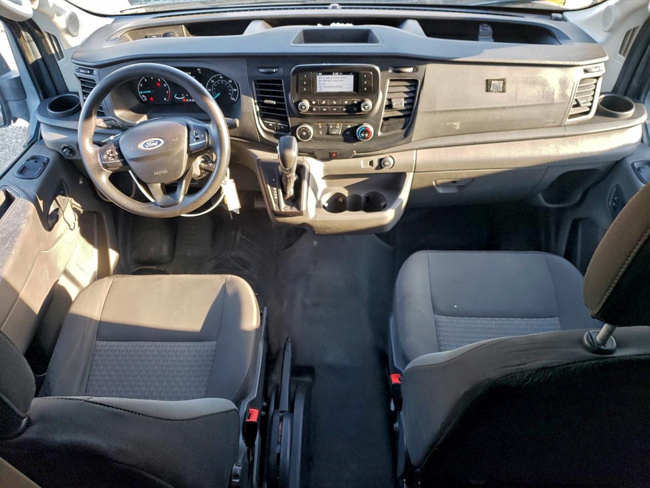 Ford Transit T-250 Image 7