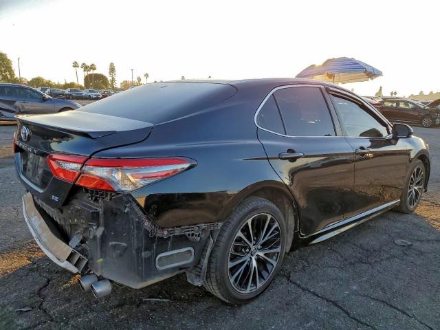 Toyota Camry L Image 4