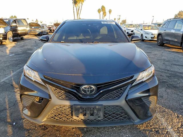 Toyota Camry L Image 10