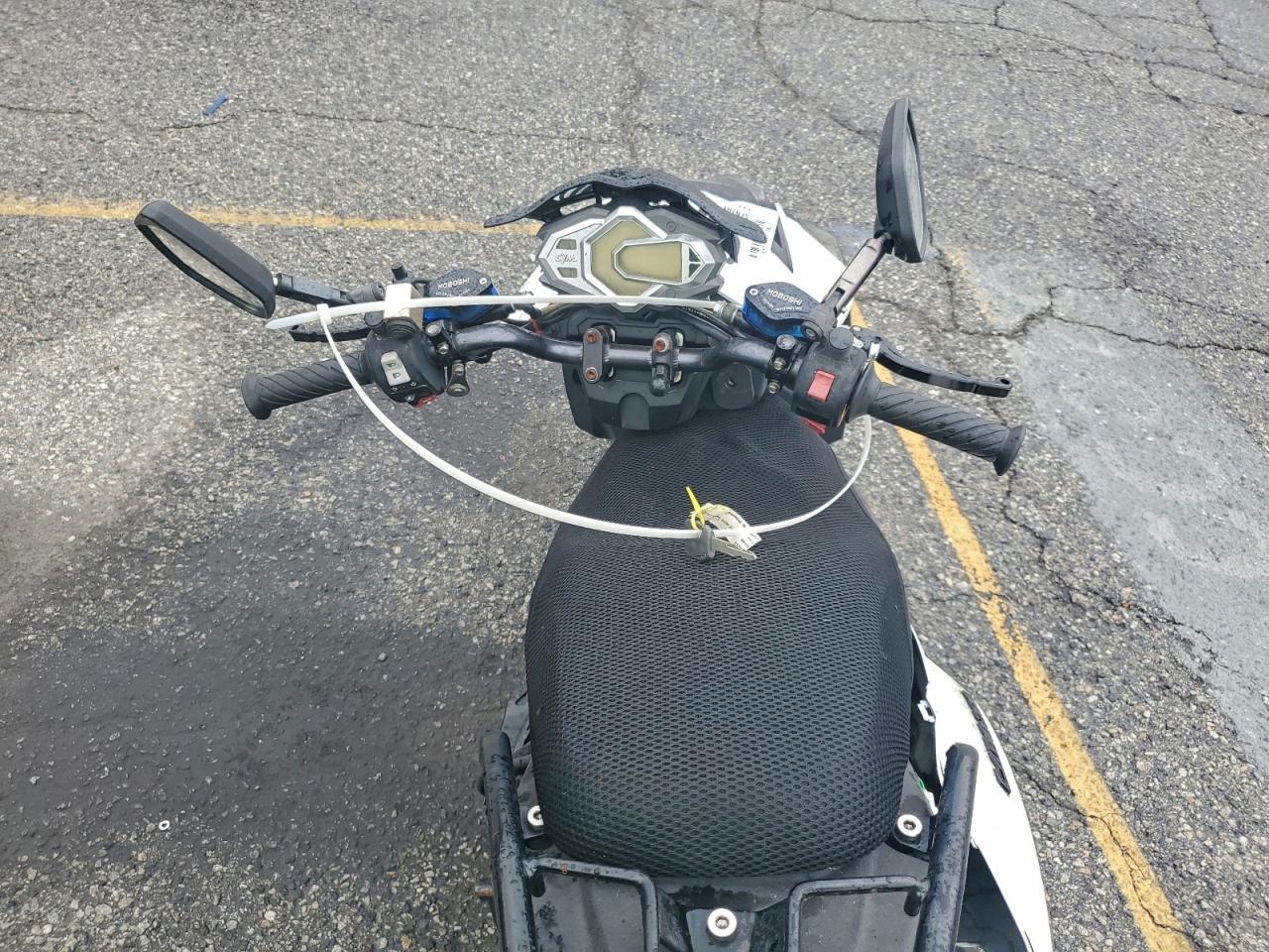 Lancia Motorcycle Image 9