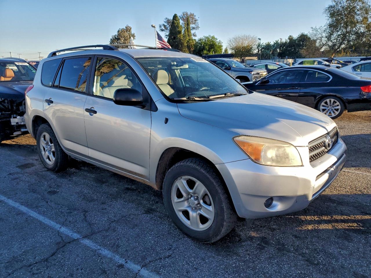 Toyota RAV4 Image 11