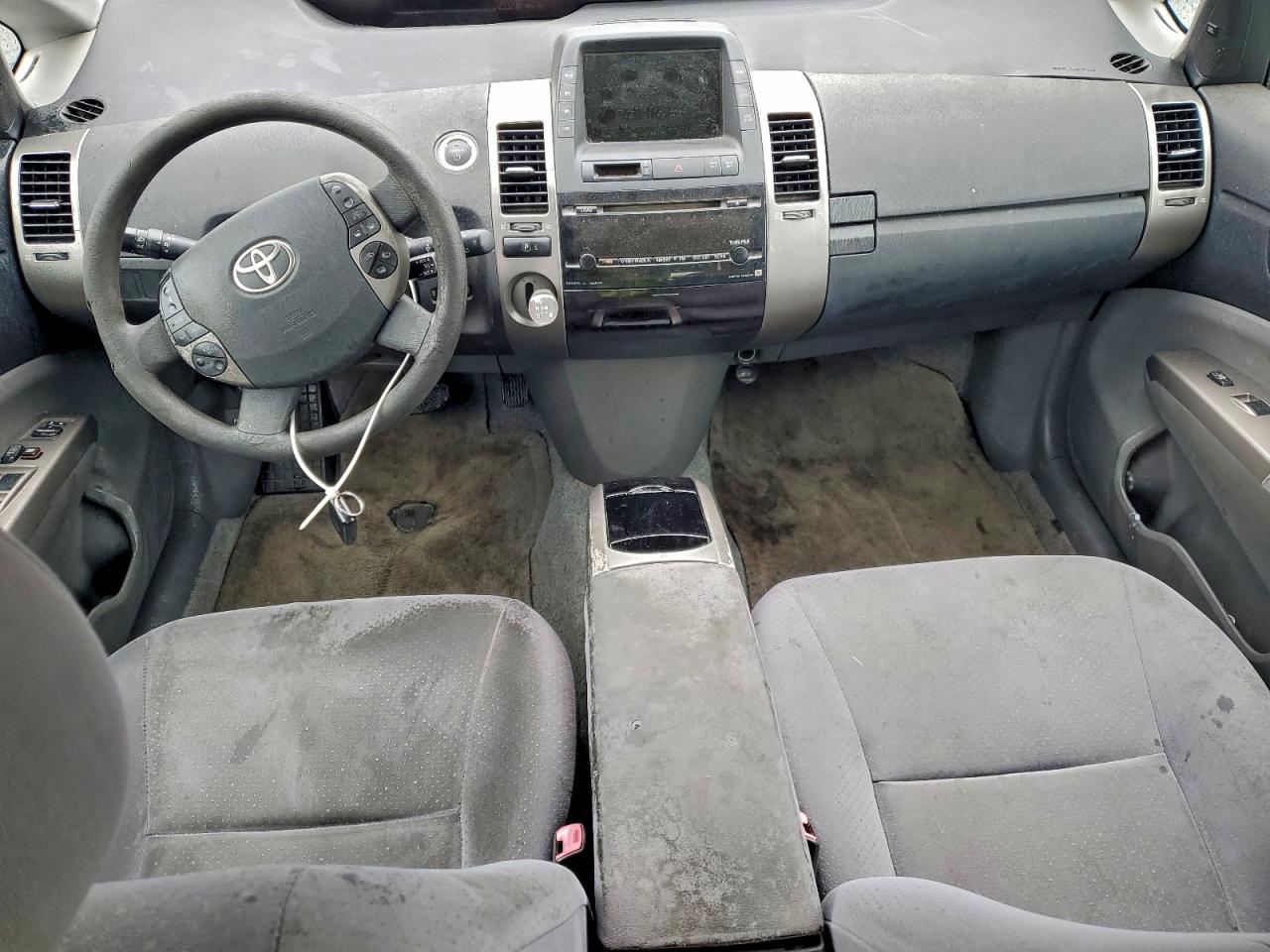 Toyota Prius Image 12