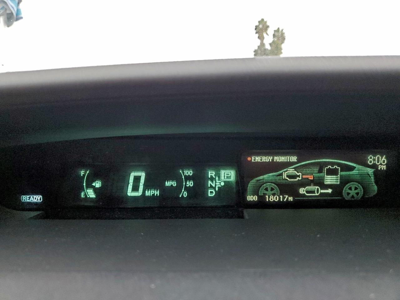 Toyota Prius Image 8