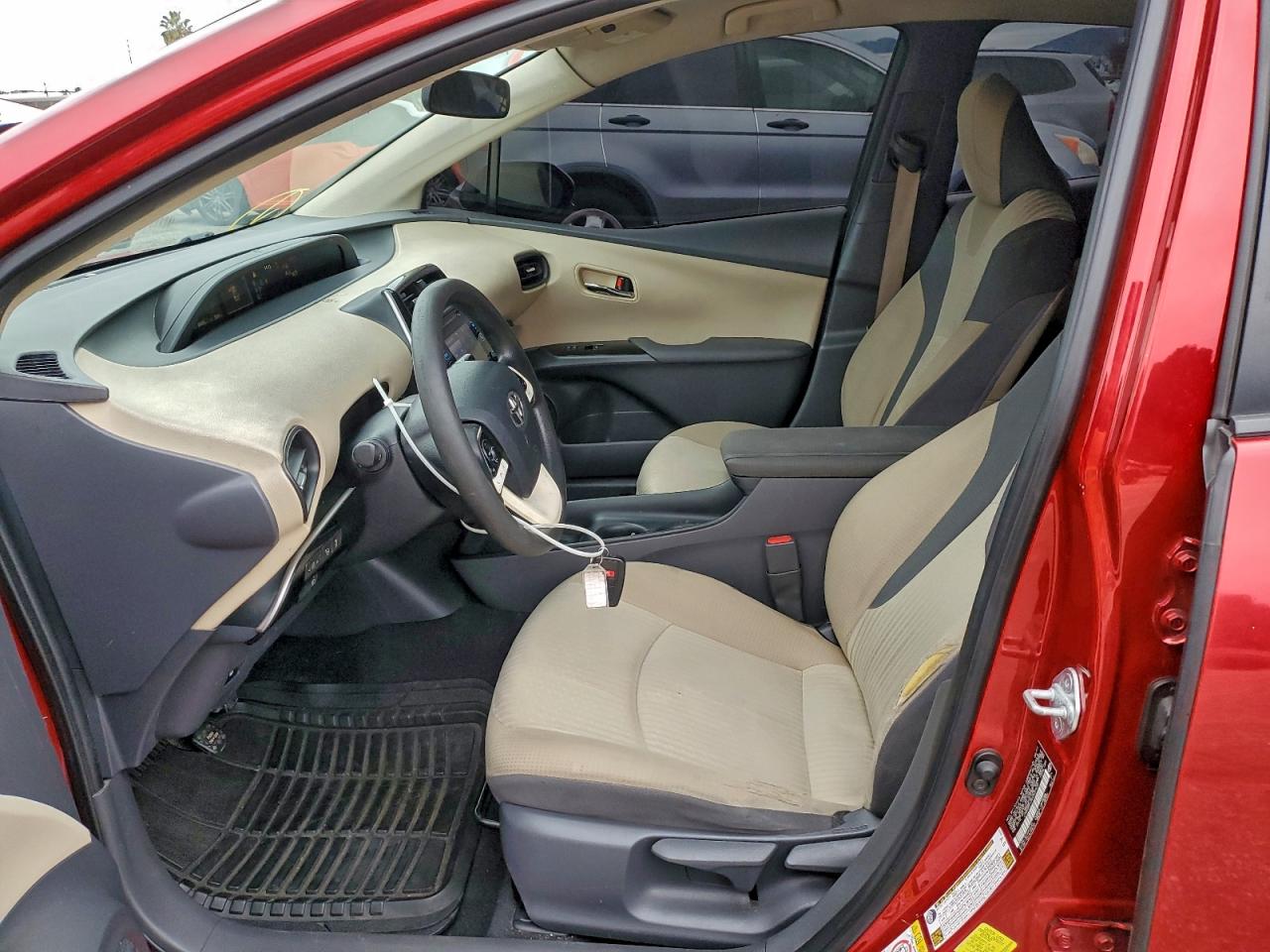 Toyota Prius Image 9