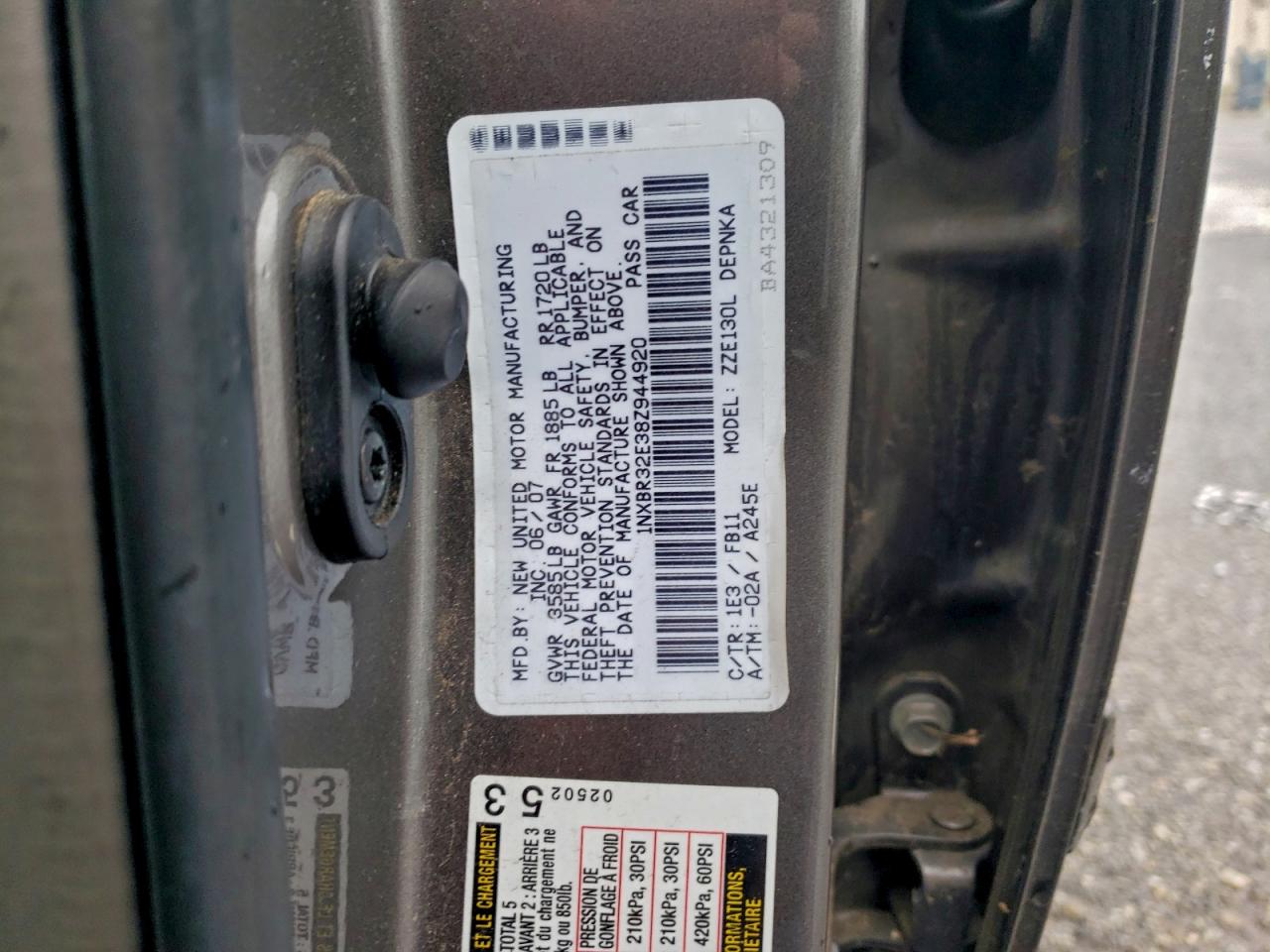 Toyota Corolla Ce Image 9