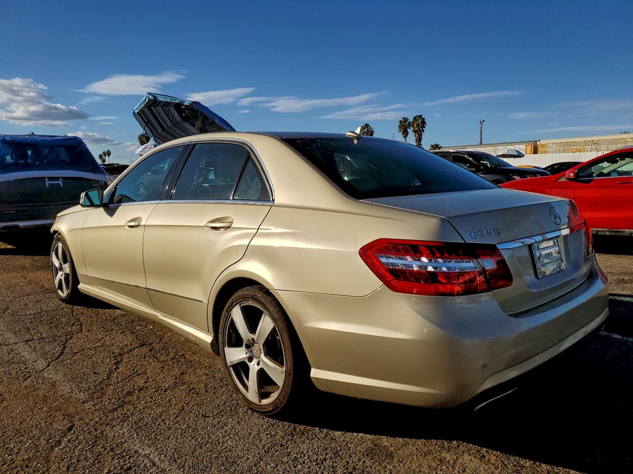 Mercedes-Benz E-Class 350 Image 3