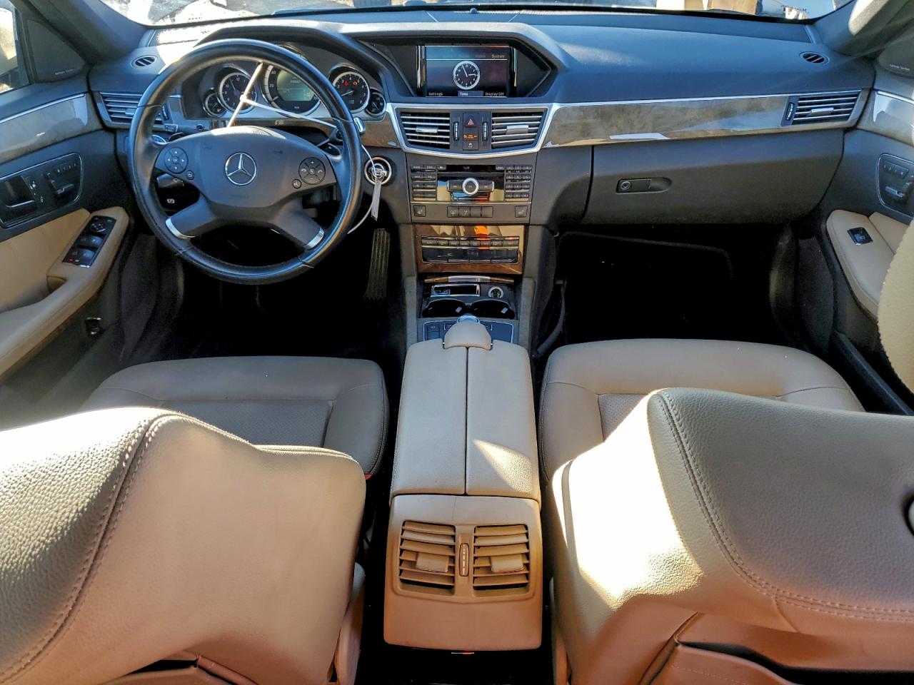 Mercedes-Benz E-Class 350 Image 11