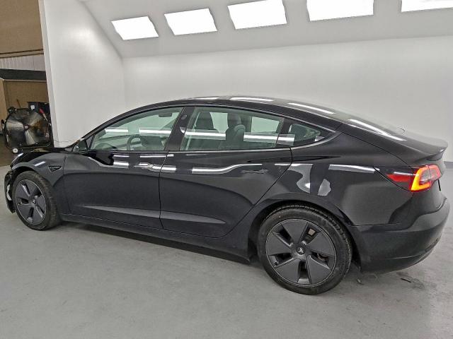 Tesla Model 3 Image 6