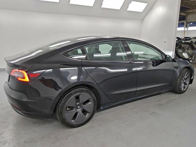 Tesla Model 3 Image 3