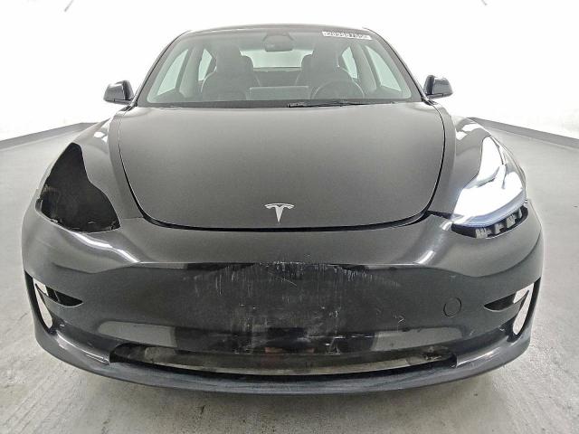 Tesla Model 3 Image 5