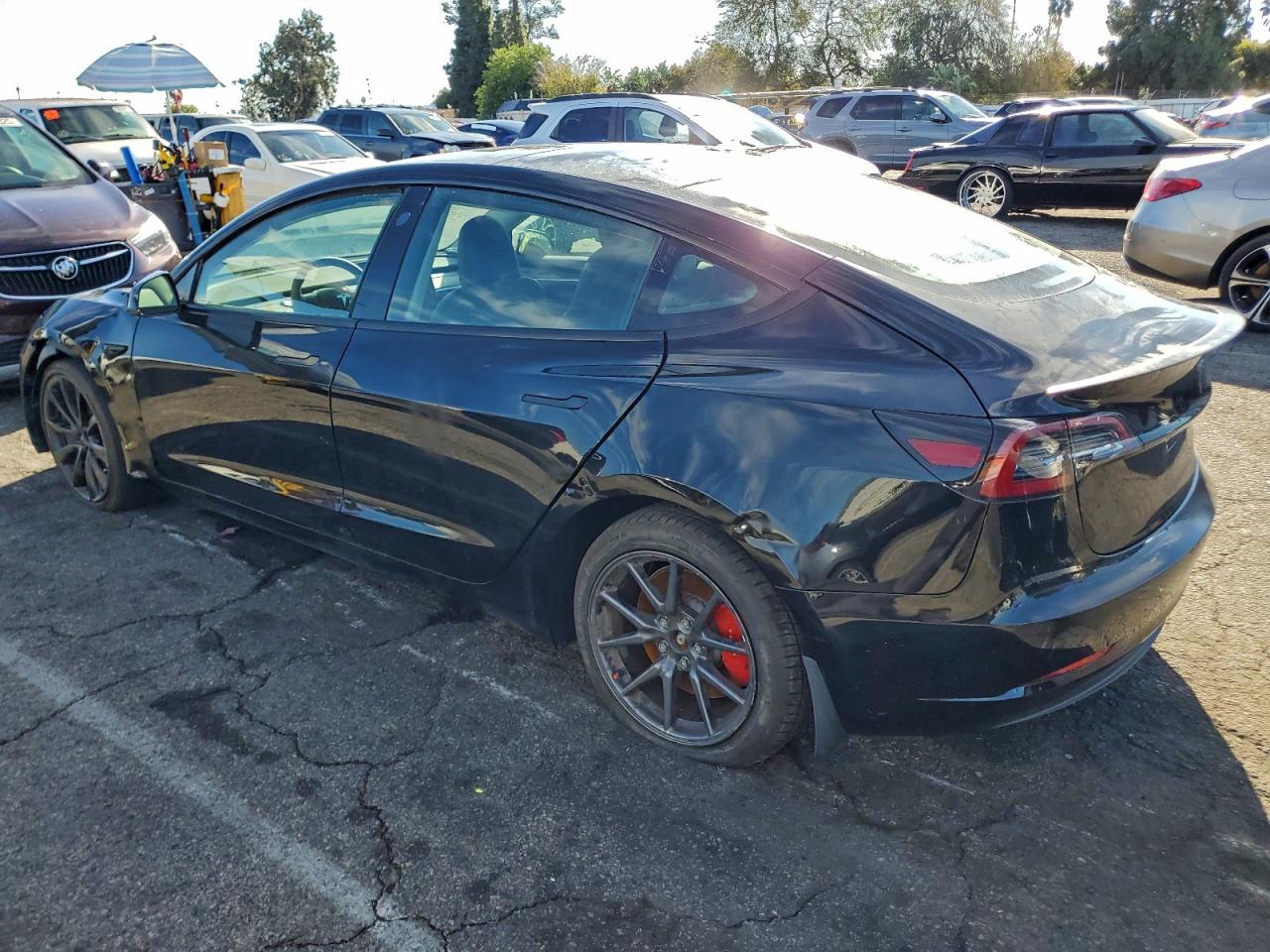Tesla Model 3 Image 3