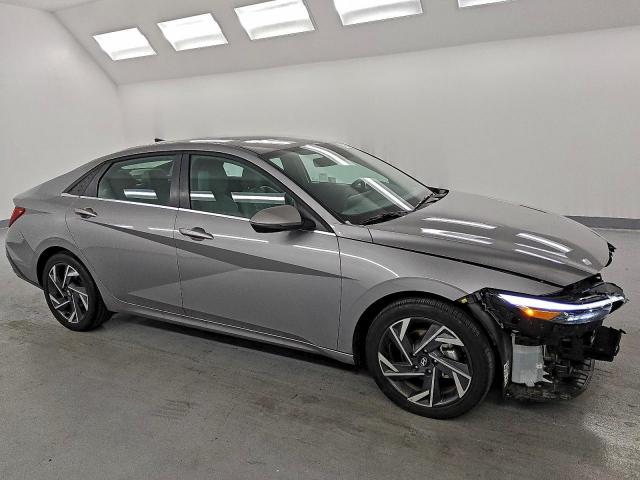 Hyundai ELANTRA Limited Image 6