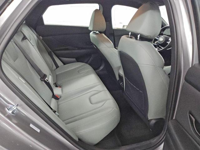 Hyundai ELANTRA Limited Image 9