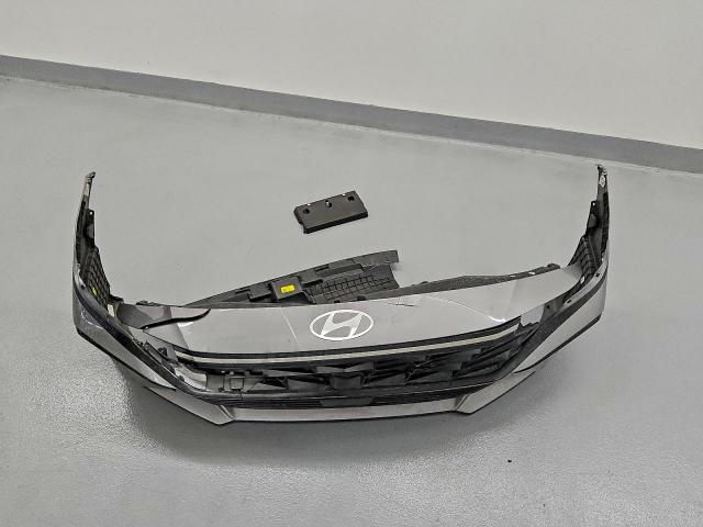 Hyundai ELANTRA Limited Image 12