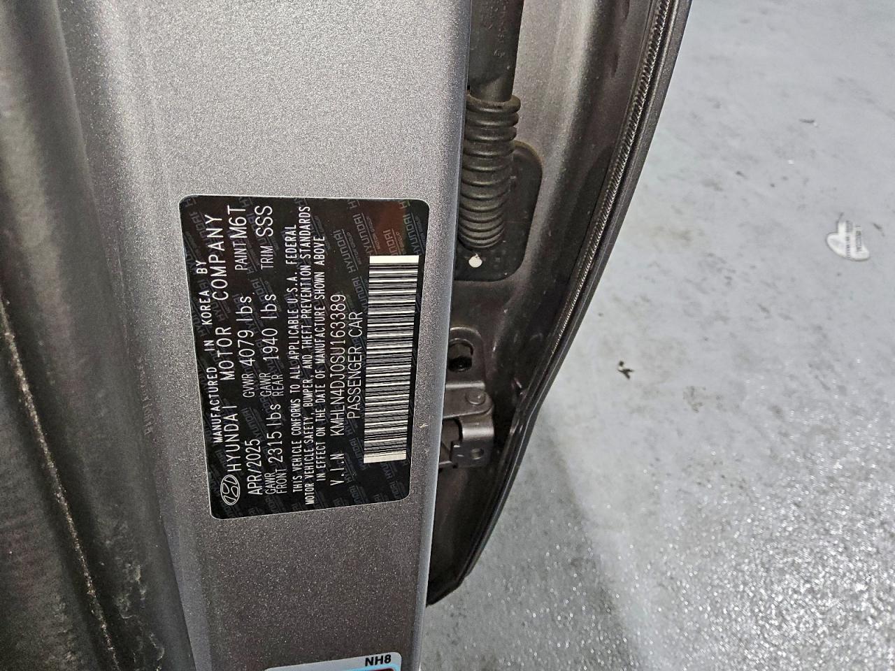 Hyundai ELANTRA Limited Image 8