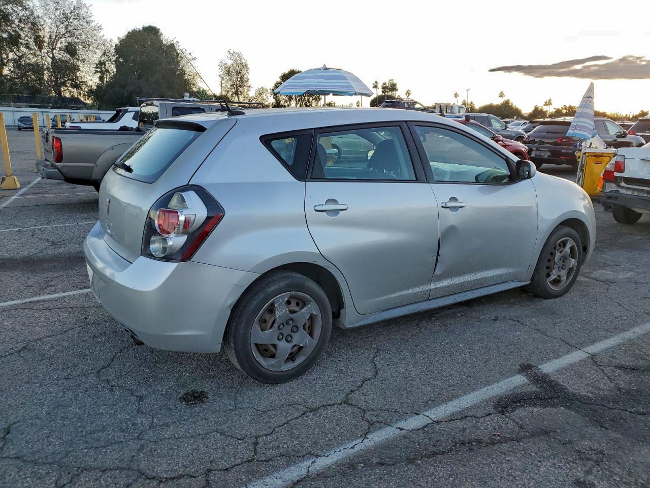 Pontiac Vibe Image 11
