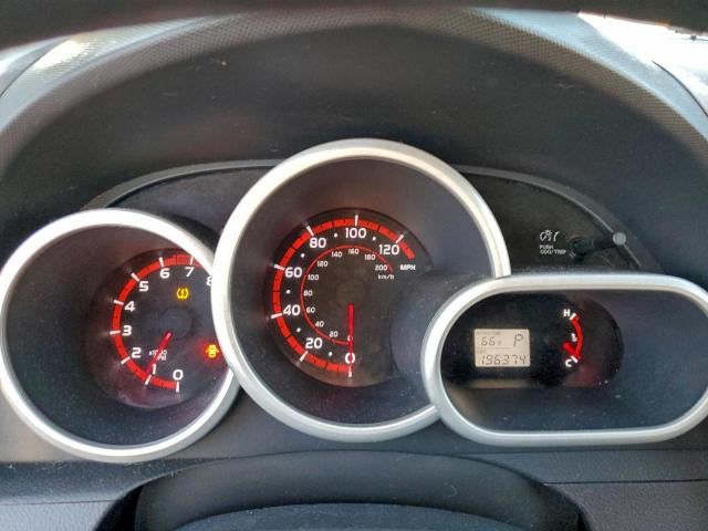 Pontiac Vibe Image 12