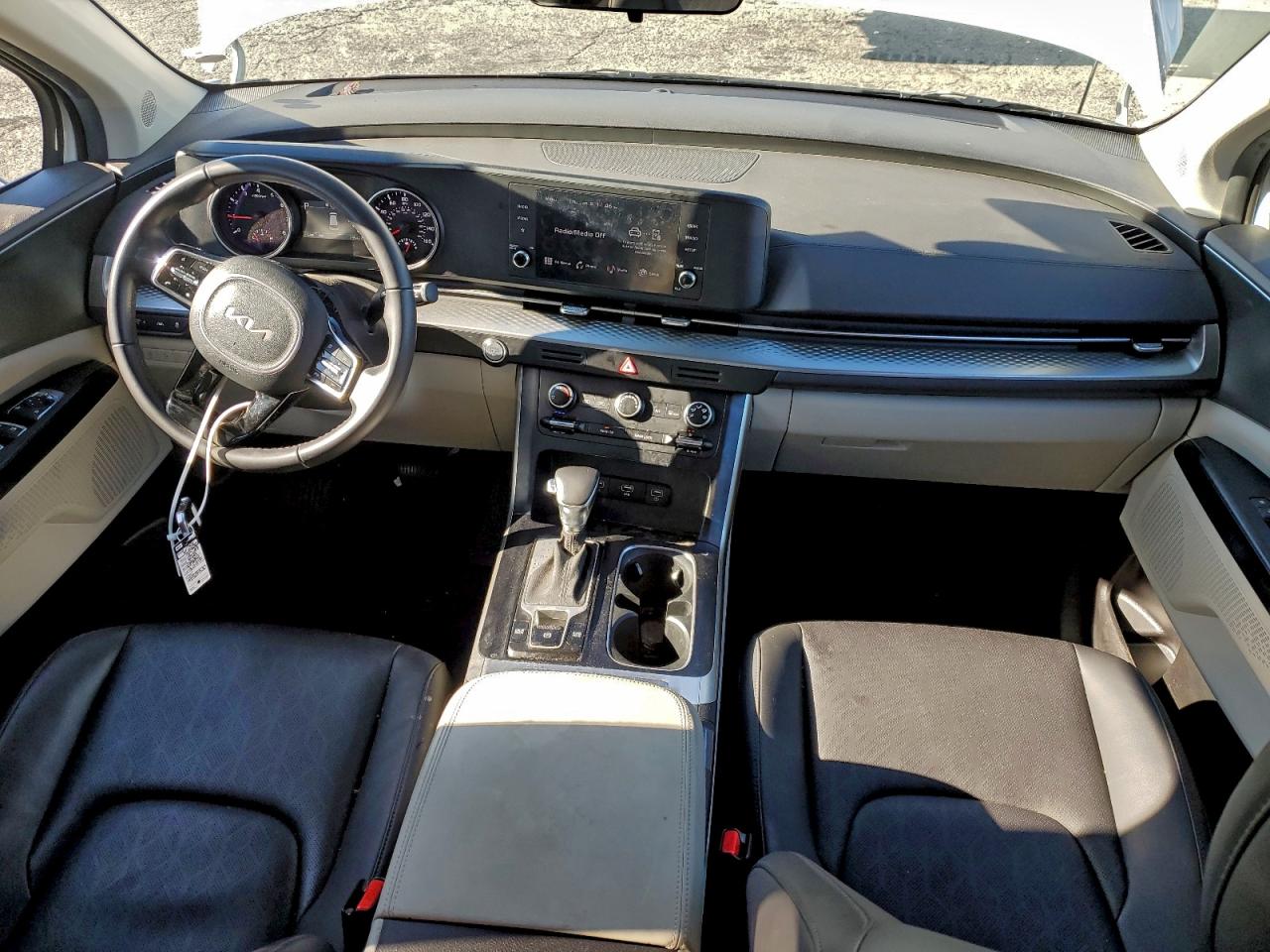 Kia Carnival Lx Image 7