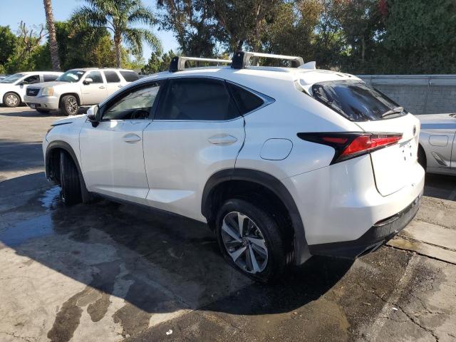Lexus NX 300 Base Image 5