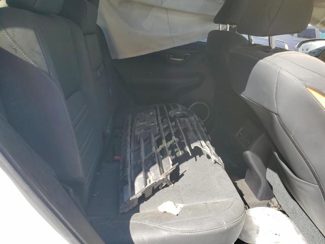 Lexus NX 300 Base Image 10