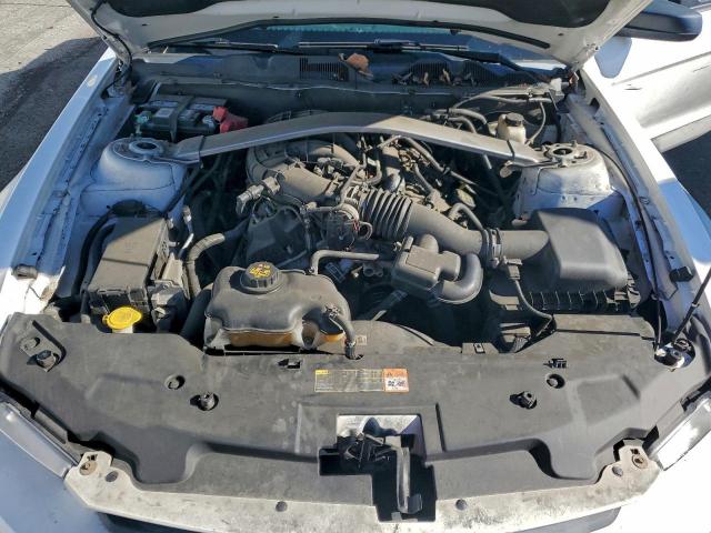 Ford Mustang Image 11