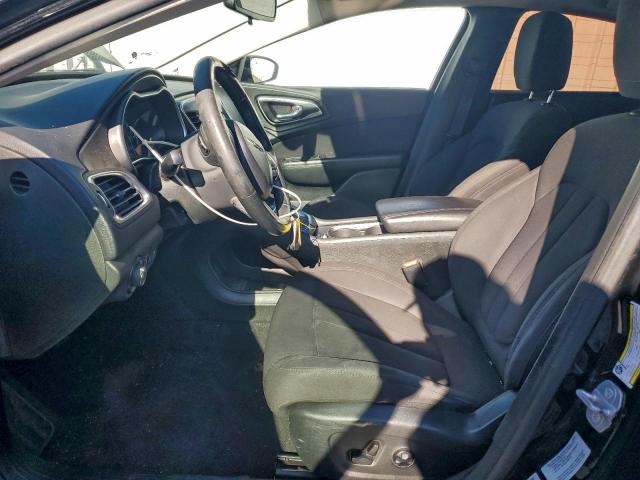 Chrysler 200 Limited Image 5