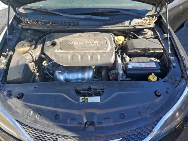 Chrysler 200 Limited Image 10