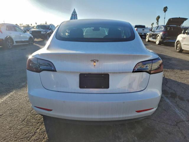 Tesla Model 3 Image 10