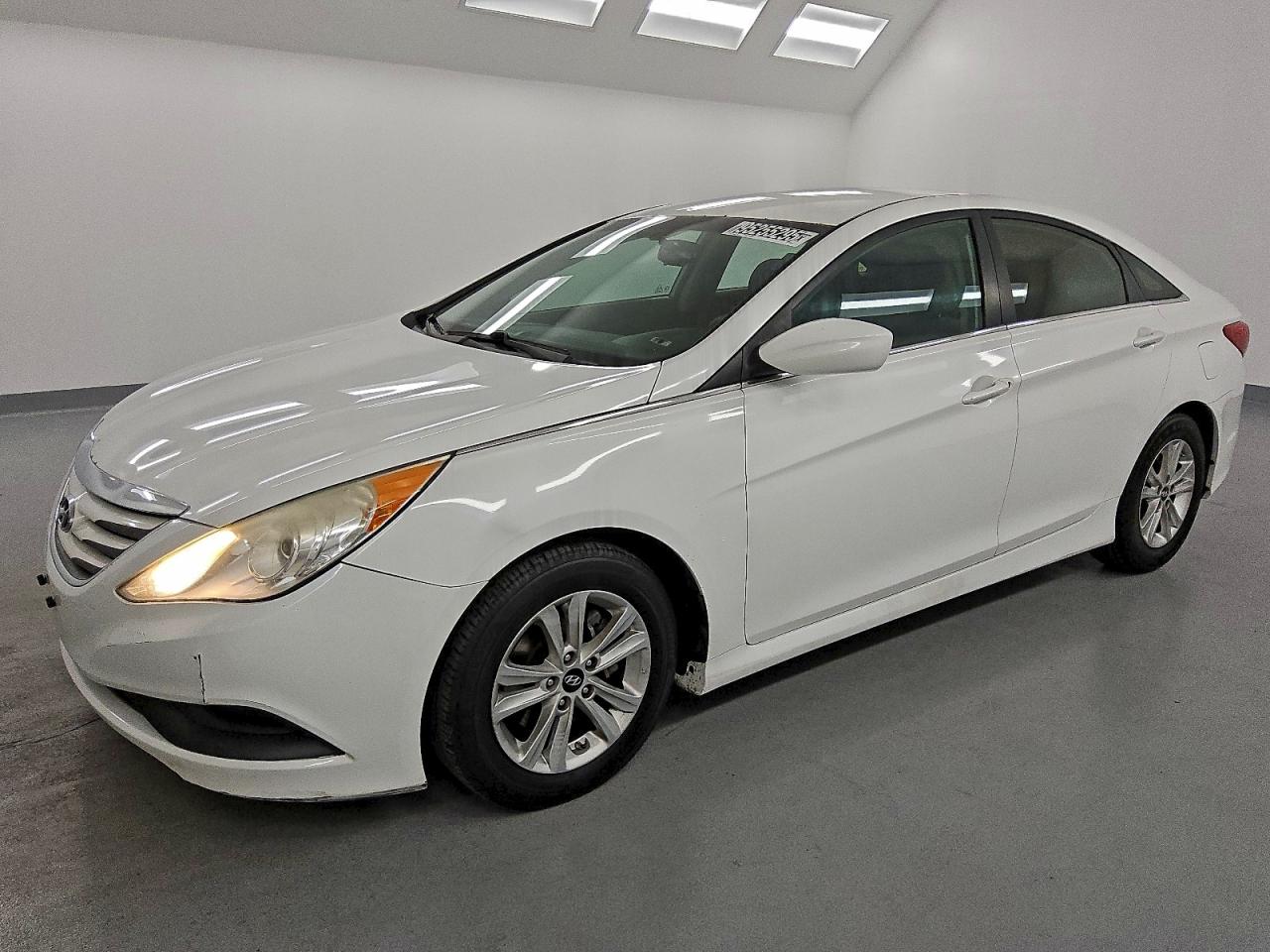 Hyundai SONATA Gls Image 1