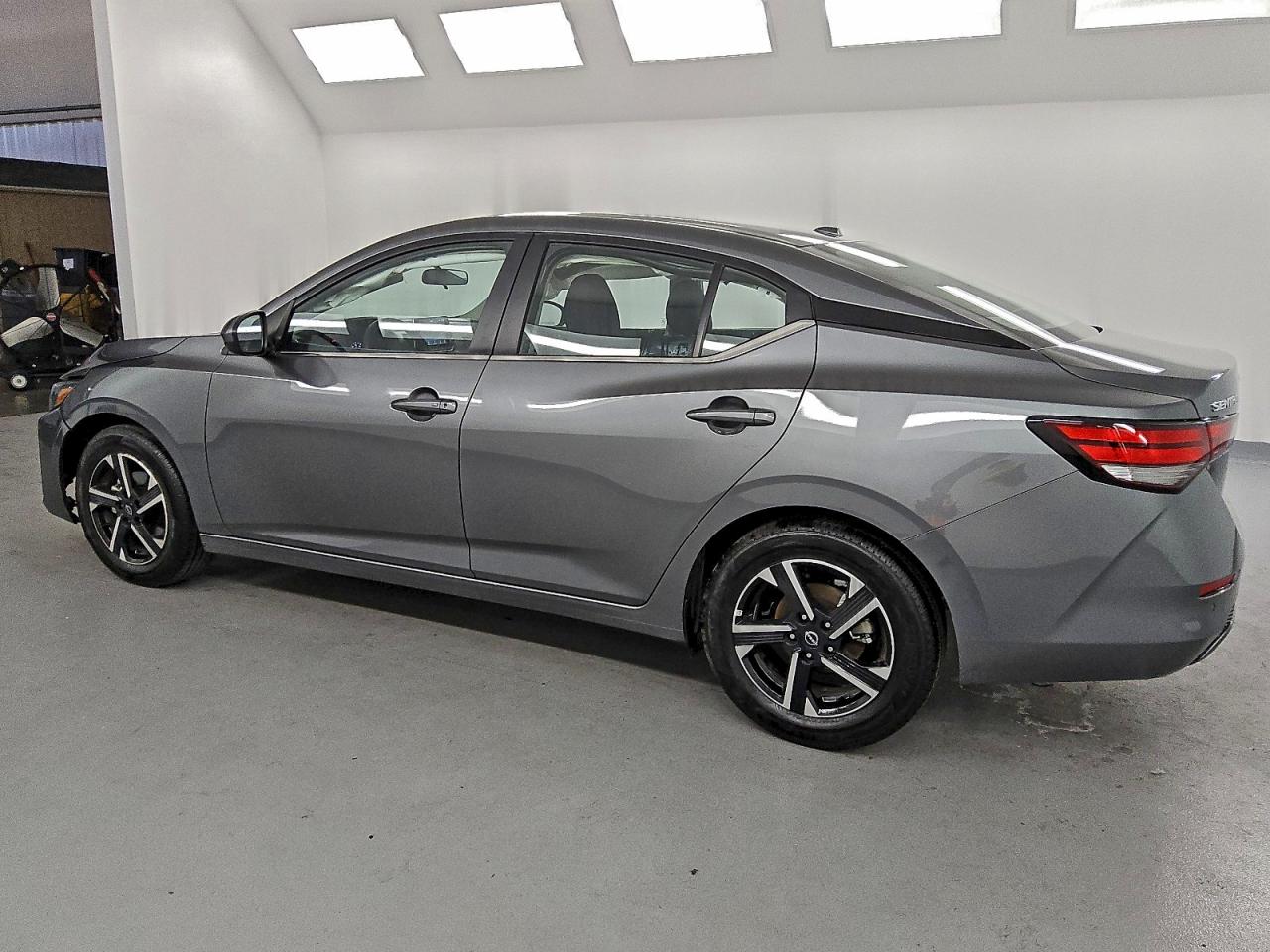 Nissan Sentra Sv Image 8