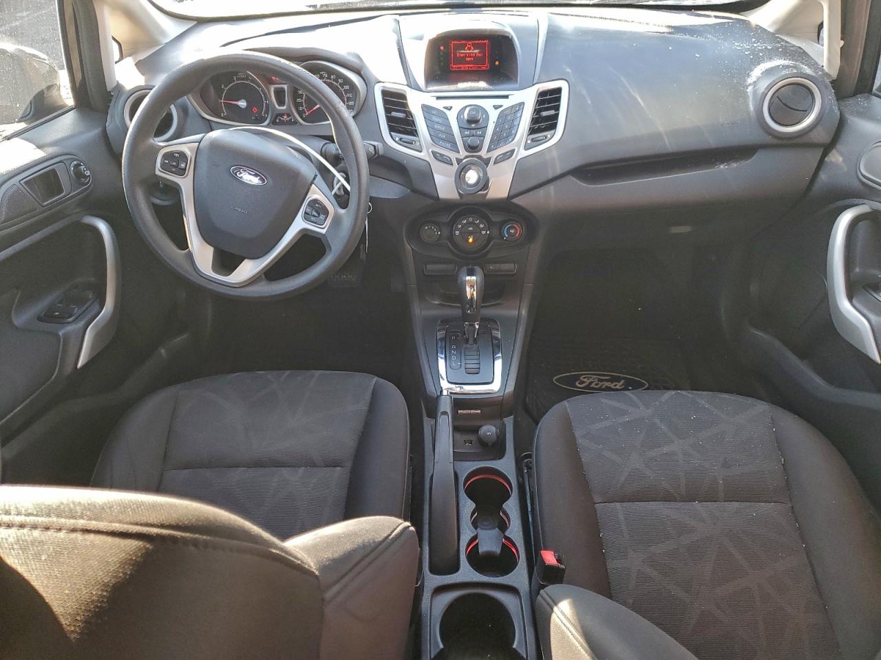 Ford Fiesta Se Image 9