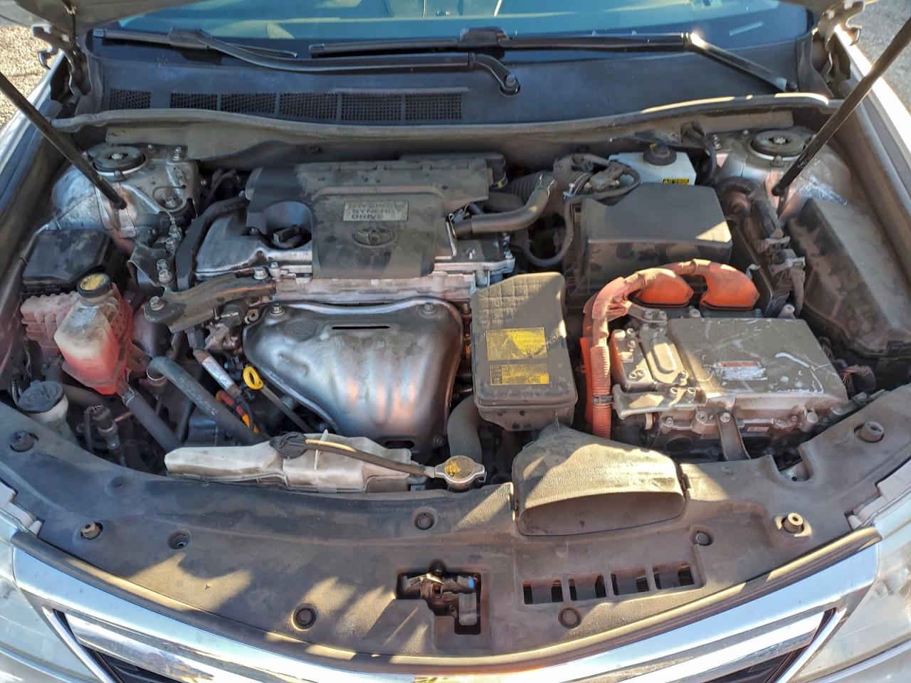 Toyota Camry Hybrid Image 10